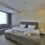 Leto Hotel 3*
