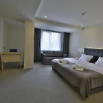 Leto Hotel 3*